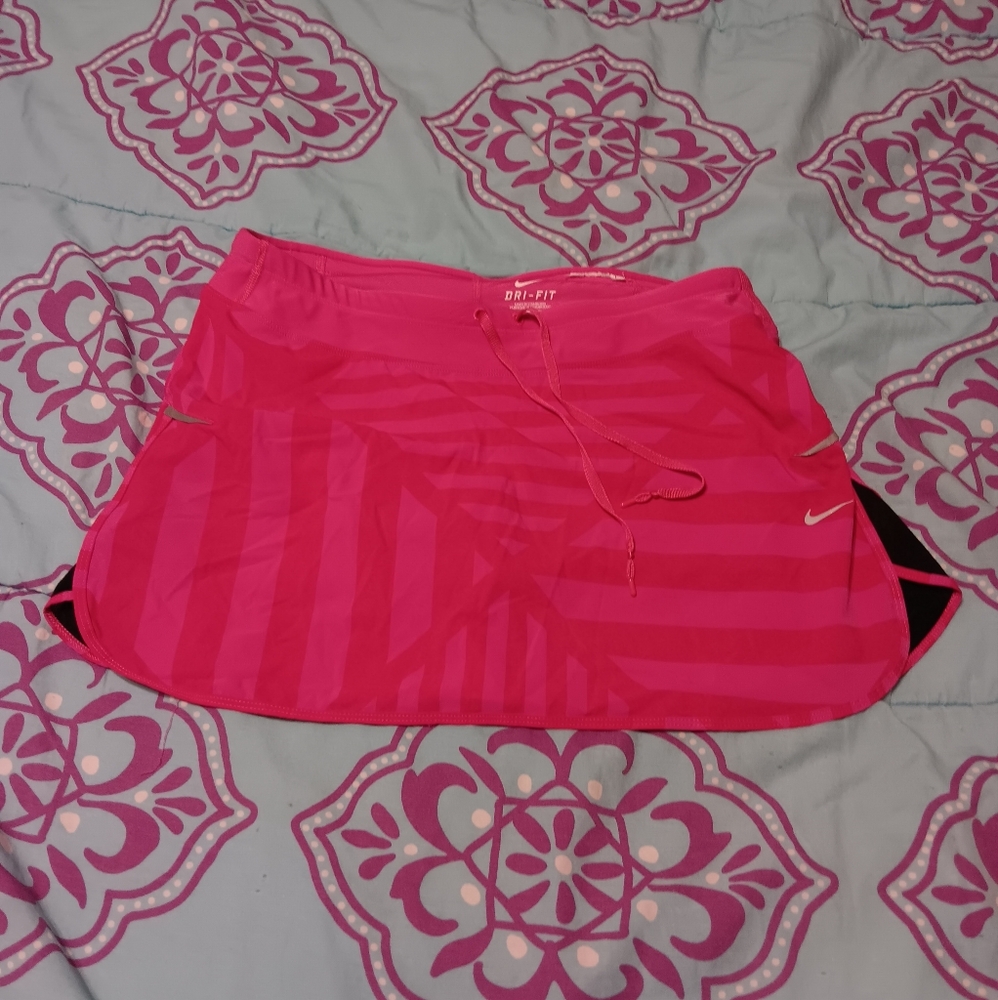 🐦‍🔥Nike Pink maxi skirt shorts M